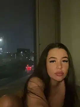 Jasminepeach  online show from July 25, 2026, 11:24 pm