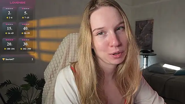 Snapshot of Eve_Sin chatting on June 17, 2026, 3:31 am Eve Sin online show from June 17, 2026, 3:31 am