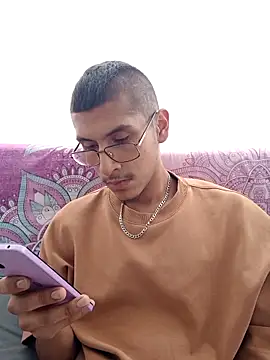 Lil black009 online show from May 6, 2026, 6:57 pm