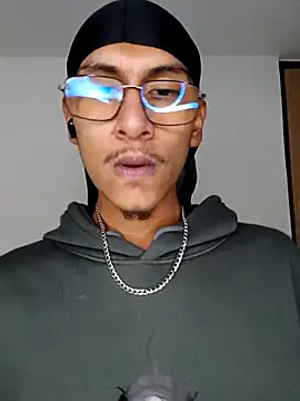 Lil black009 online show from May 18, 2026, 5:57 am