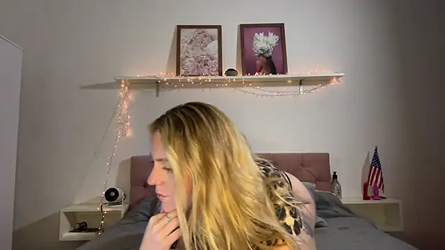 sweetemma x online show from August 10, 2026, 3:43 am