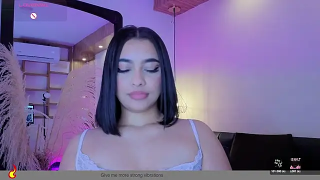 Chloe monroee online show from August 3, 2026, 9:04 am