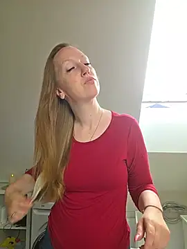 SweetGermanAlina online show from July 16, 2026, 9:48 am
