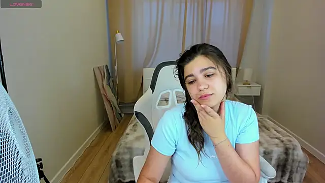 Trisha Moore online show from July 2, 2026, 1:16 am