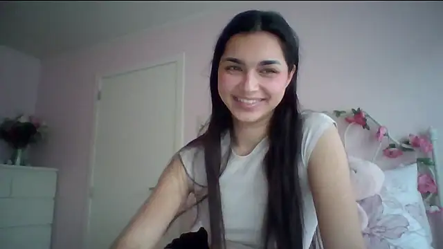 yourbella37 online show from May 18, 2026, 7:09 pm