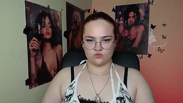 Snapshot of RinaRiii chatting on July 18, 2026, 6:12 pm RinaRiii online show from July 18, 2026, 6:12 pm