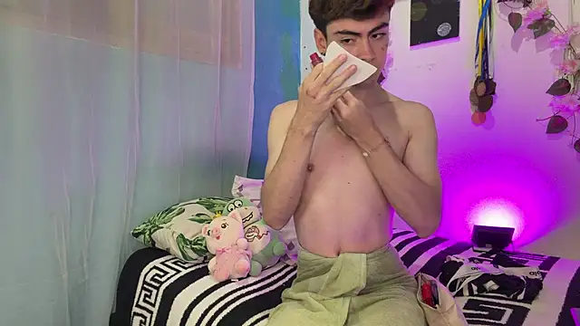  peachyboy online show from June 7, 2026, 3:54 am