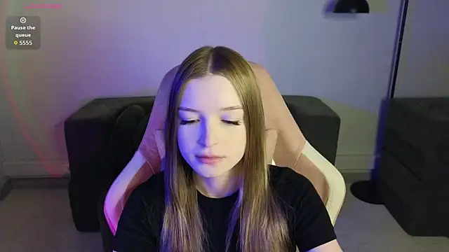Eva Th0mpson online show from July 2, 2026, 3:23 am