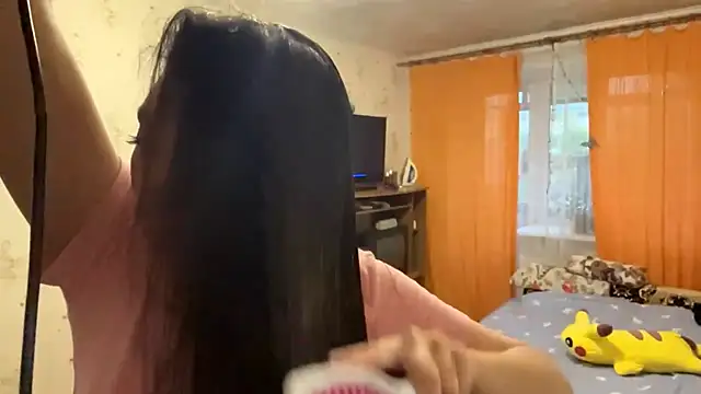 SheeringGape online show from June 10, 2026, 1:06 am