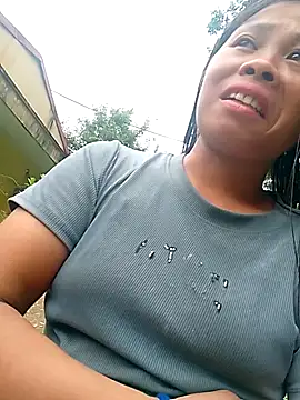 daisyy2 online show from August 6, 2026, 4:25 am