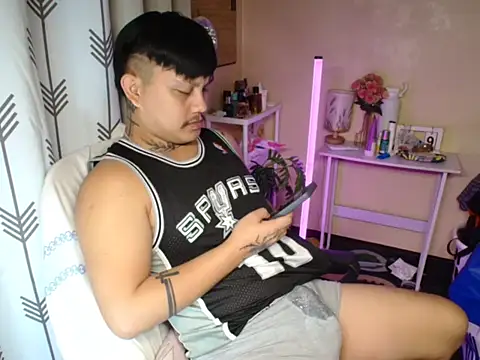 Ashtonfuckingboi online show from July 12, 2026, 5:15 pm