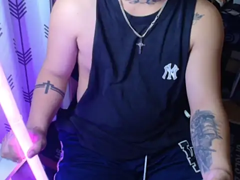 Ashtonfuckingboi online show from July 22, 2026, 6:22 pm