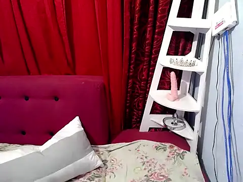 hotchickgirl online show from August 2, 2026, 11:36 pm