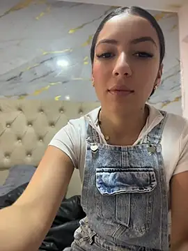 Julieth ec online show from July 8, 2026, 12:20 pm