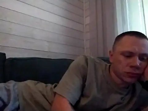 fitboyy  online show from June 25, 2026, 5:39 pm