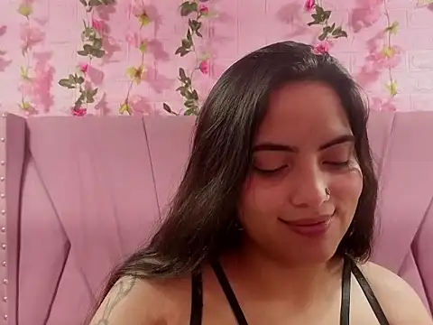 Snapshot of Isabella_Mora_ chatting on May 23, 2026, 4:07 am Isabella Mora online show from May 23, 2026, 4:07 am