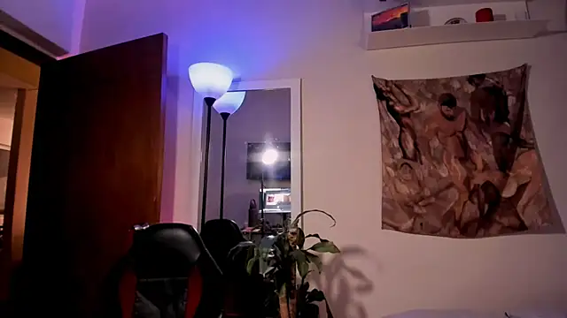 LarryGarzon online show from August 3, 2026, 1:37 am