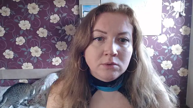 Snapshot of Kate_R chatting on June 17, 2026, 12:50 pm Kate R online show from June 17, 2026, 12:50 pm