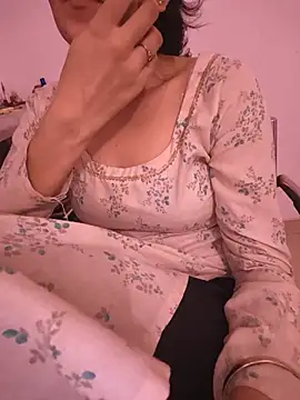zoya baby  online show from June 3, 2026, 2:33 pm
