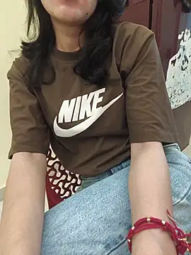 zoya baby  online show from August 3, 2026, 10:43 am