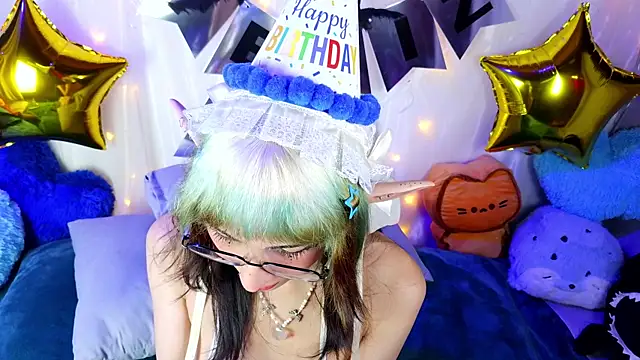 HoshiMiuu  online show from June 19, 2026, 4:11 pm