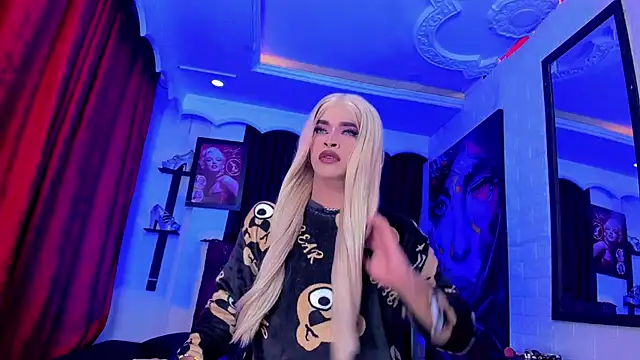 Mia Colucci25 online show from June 27, 2026, 11:10 pm