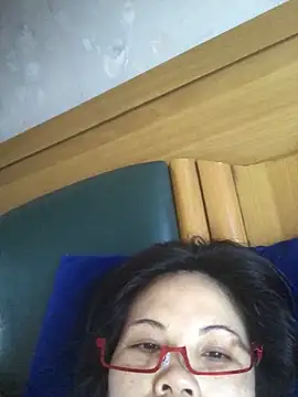 nidejiejie online show from June 7, 2026, 1:10 am