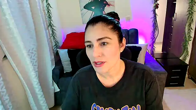 LUCYMILF SEXY online show from July 25, 2026, 2:14 pm