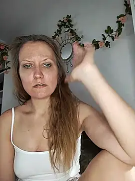 Candy Cougar online show from July 16, 2026, 7:03 am