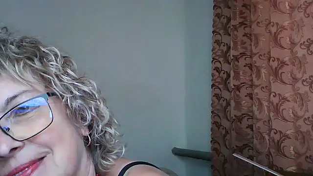 ElizabethGorden online show from June 19, 2026, 1:59 pm