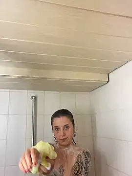 EmilieBraun online show from May 20, 2026, 8:37 pm