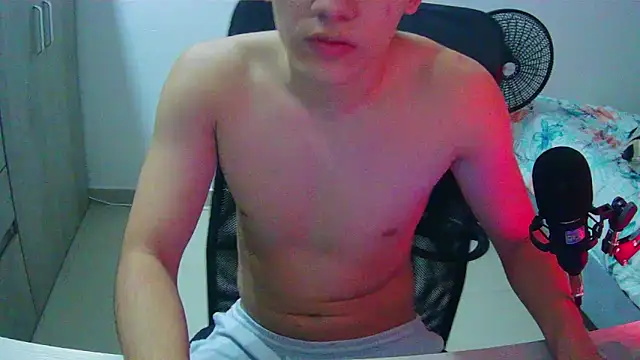 adlovin online show from May 13, 2026, 3:04 am
