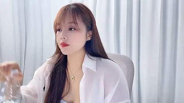Qingqing19 online show from June 5, 2026, 1:56 am
