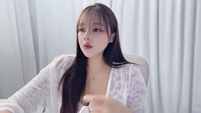 Qingqing19 online show from June 10, 2026, 2:23 am