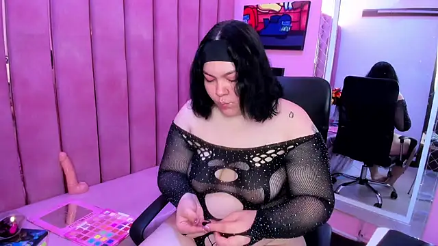 Sweet Nova  online show from June 6, 2026, 4:23 pm
