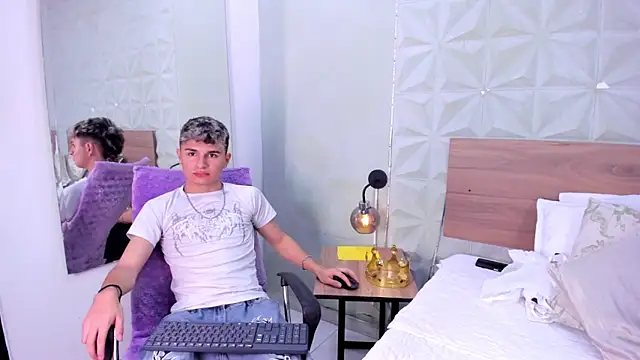 Valerius Angel online show from May 21, 2026, 1:01 am