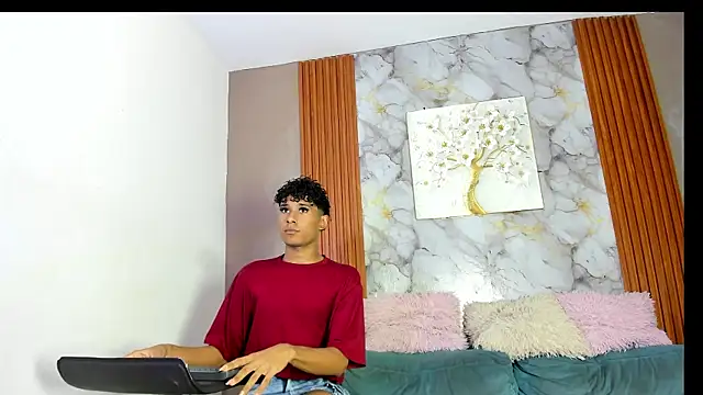 BOUL GUYS online show from July 10, 2026, 1:21 am