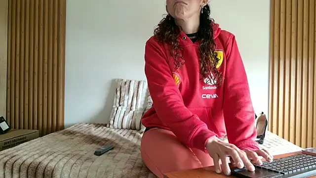 alissonandree online show from July 21, 2026, 5:26 pm