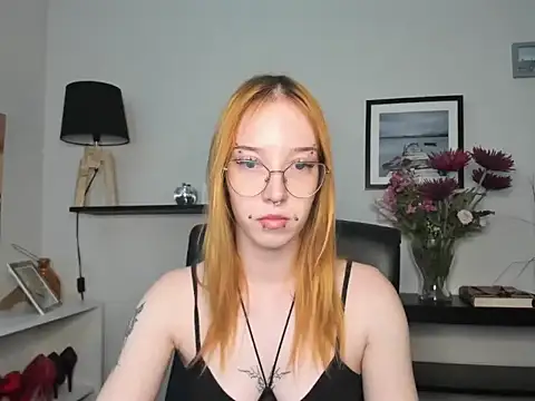foxSonya online show from June 15, 2026, 5:31 am