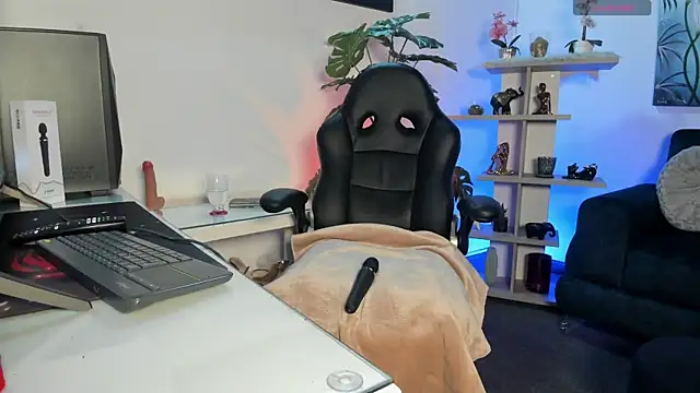 lexietaylor online show from July 17, 2026, 12:34 pm