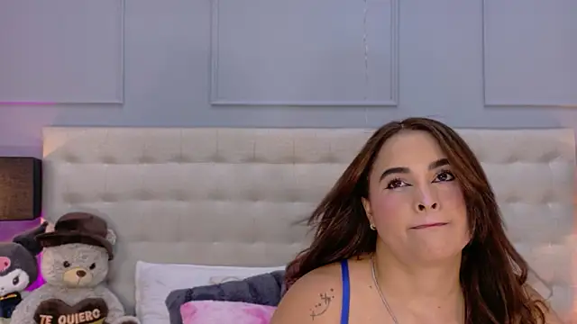 DulceeGarcia online show from July 9, 2026, 3:43 am