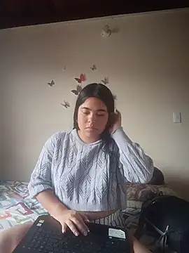 MiiaHott W online show from July 12, 2026, 6:32 pm