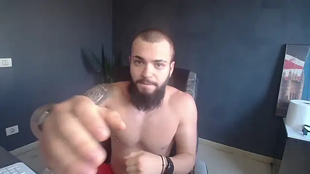 OscarWillss online show from June 25, 2026, 4:45 am
