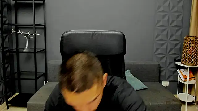TroyWadee online show from July 2, 2026, 4:07 am