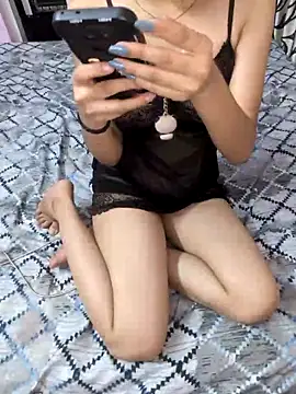 Snapshot of kayra_mishra chatting on May 22, 2026, 6:35 pm kayra mishra online show from May 22, 2026, 6:35 pm