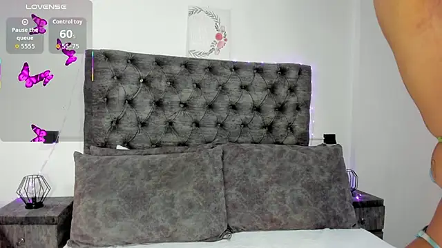 Alana2916 online show from May 19, 2026, 12:44 pm