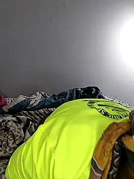 JuicyHoney 01 online show from June 27, 2026, 5:23 am