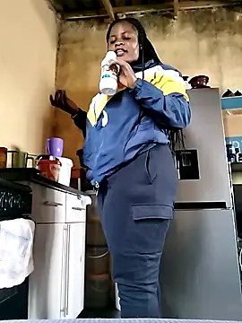 JuicyHoney 01 online show from July 29, 2026, 7:50 am