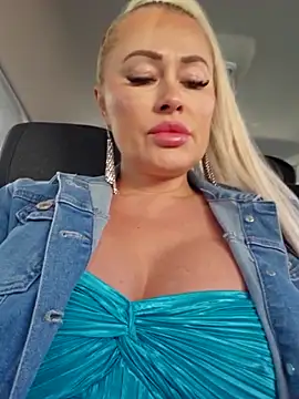 Snapshot of MILFBARBY chatting on May 17, 2026, 7:17 am MILFBARBY online show from May 17, 2026, 7:17 am