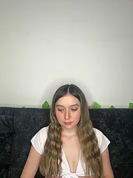 Sarisloves online show from June 27, 2026, 11:26 am